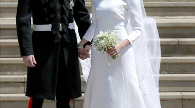 tinutele de nunta purtate harry si meghan prezentate intr o expozitie