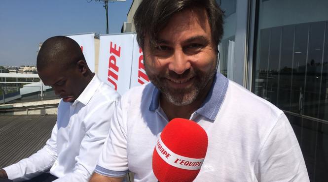 un cunoscut comentator de fotbal din belgia acuzat de jaf armat