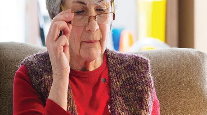 primaria capitalei demareaza programul prin care pensionarii primesc bani pentru ochelari dosarele pot fi depuse din 17 septembrie