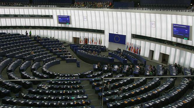 principalele publicatii poloneze lasa prima pagina alba un gest simbolic inaintea votarii directivei ue a drepturilor de autor