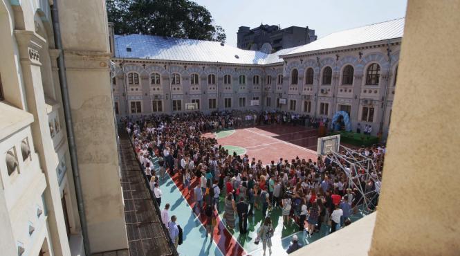 venituri mai mari pentru profesorii