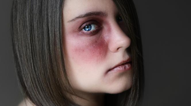 romancele care si au batut agresorul cercetate penal