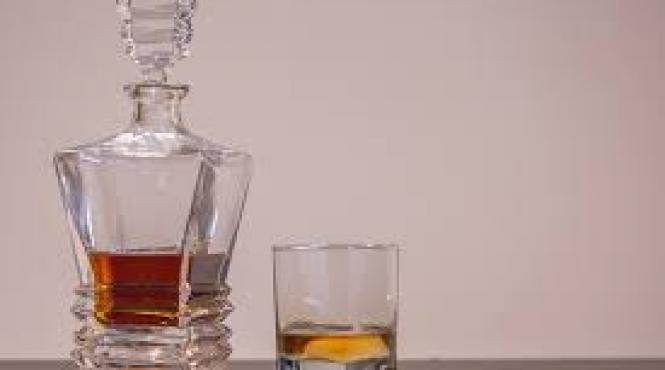 21 de persoane au murit dupa ce au baut lichior de contrabanda