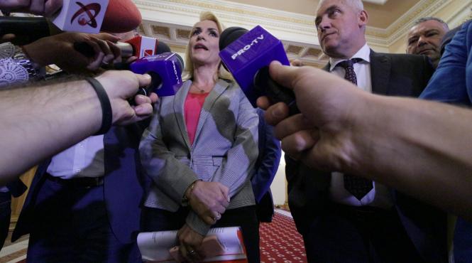 firea 39 voturi pentru ramanerea lui dragnea in functie si 10 impotriva s a propus excluderea mea