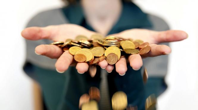 statul patron rau platnic si dator vandut la stat