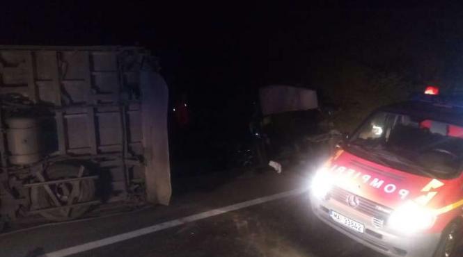 accident grav in brasov doua persoane incarcerate si o a treia in stop cardio respirator