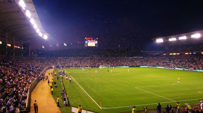 video interpretarea emotionanta a imnului sua a unei fetite de 7 ani