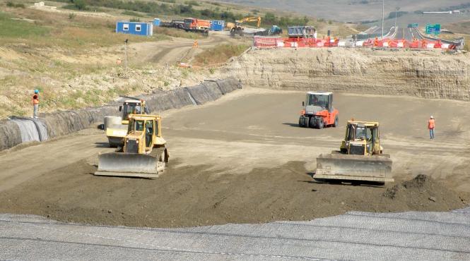 firma rasplatita pentru autostrada prabusita