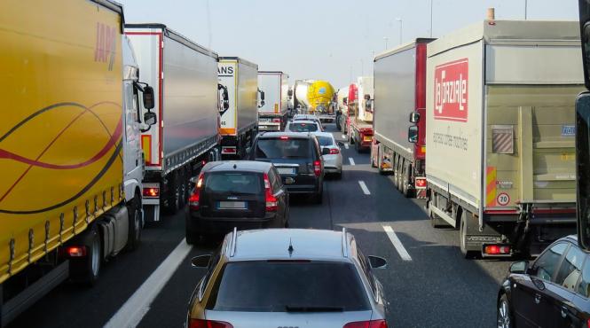 statele ue au ajuns la un acord pentru a reduce cu 35 emisiile de co2 ale autovehiculelor