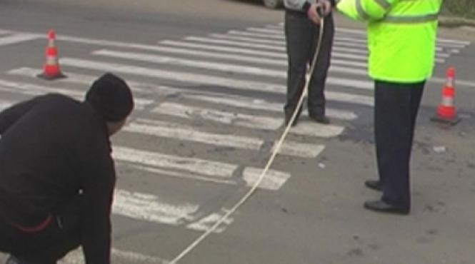 o fetita de 8 ani a fost accidentata pe o trecerea de pietoni din vaslui