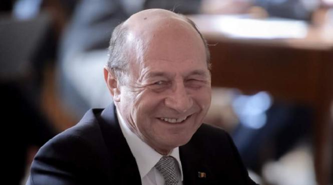 traian basescu klaus iohannis nu are adversar in momentul de fata in cursa prezidentiala