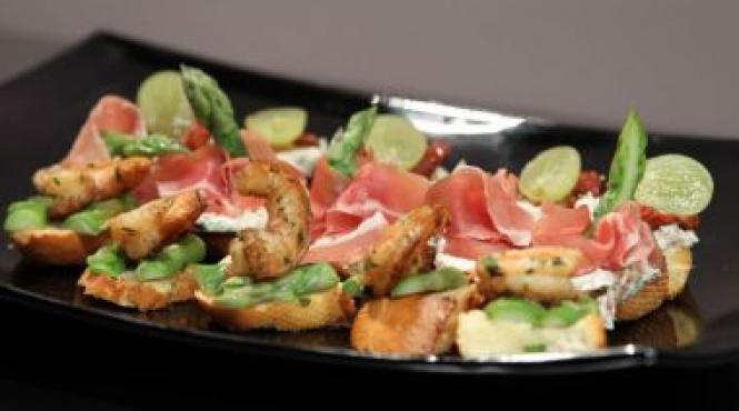 reteta zilei tapas cu creveti si branza