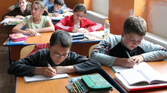 toparceanu masacrat in manualul de a ii a