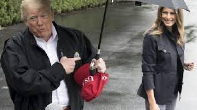 donald trump si a lasat sotia in ploaie pastrand umbrela doar pentru el