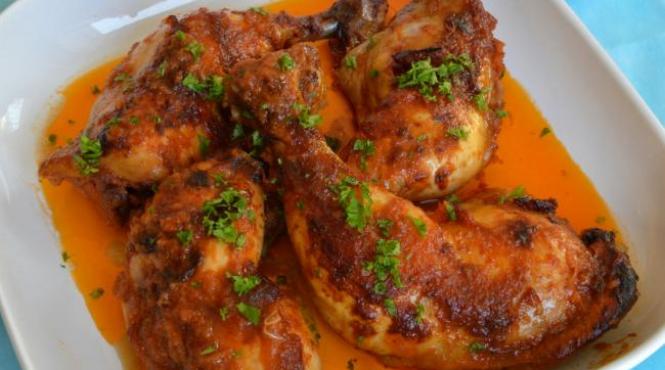 reteta zilei pulpe de curcan cu sos de rosii