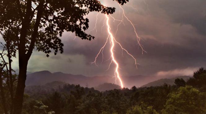 sase elevi au fost ucisi de un trasnet intr o scoala din tanzania