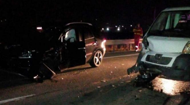 accident grav pe centura clujului doua autoturisme s au ciocnit si trei persoane au fost ranite