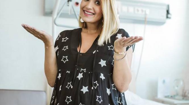 ela craciun a devenit mamica pentru a treia oara a nascut un baietel perfect sanatos