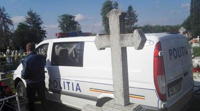 caz teribil la galati un tanar a fost retinut de politisti dupa ce a talharit o femeie in cimitir