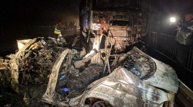 trei tineri au murit carbonizati in bihor se intorceau de la o cununie soferul avea 20 de ani tatal lui a lesinat cand a vazut masina
