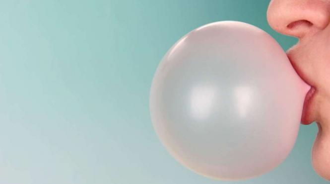 ce se intampla in corp atunci cand inghitim guma de mestecat