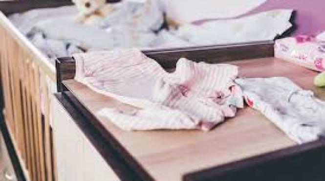 creatorul unui patut pentru copii in care un bebelus a murit sufocat condamnat la inchisoare