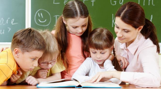 elevii din invatamantul primar si prescolarii se vor intoarce la cursuri luni