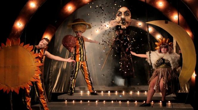 premiera absoluta a spectacolului experimentul p a deschis festivalul international al teatrului de studio si de forme noi de la pitesti