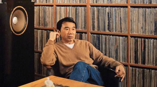 scriitorul haruki murakami a anuntat ca isi doneaza manuscrisele si discurile vinil unei universitati japoneze