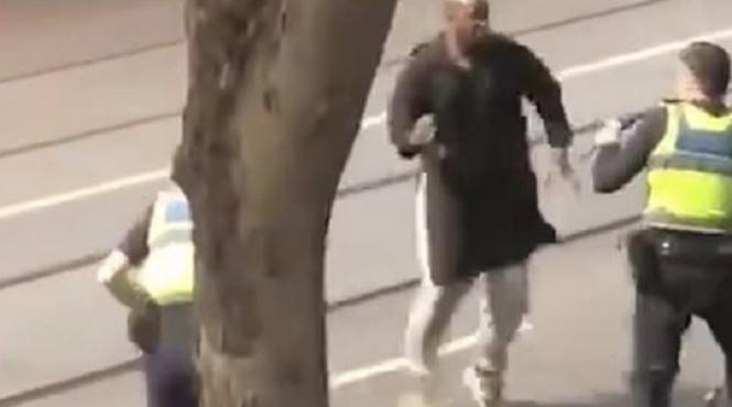 atac pe strazile din melbourne cel putin o persoana a murit si mai multe au fost ranite