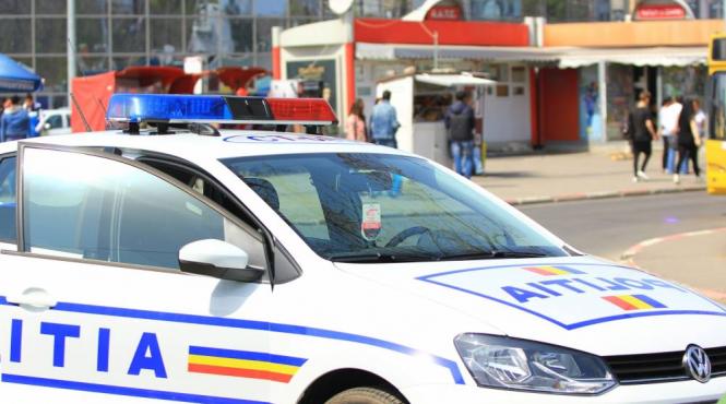 politist ranit dupa ce o autospeciala a ipj a fost implicata intr un accident rutier