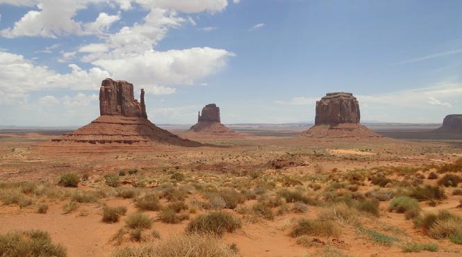 un grup de mexicani va trai in conditiile unui mediu ostil de pe marte in desertul din utah