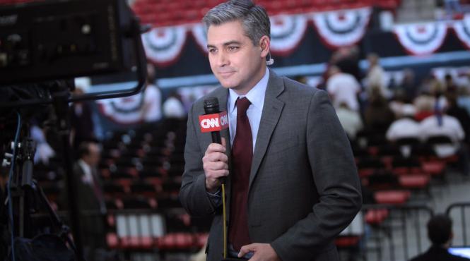 jurnalistul cnn jim acosta si a primit acreditarea inapoi printr un ordin judecatoresc