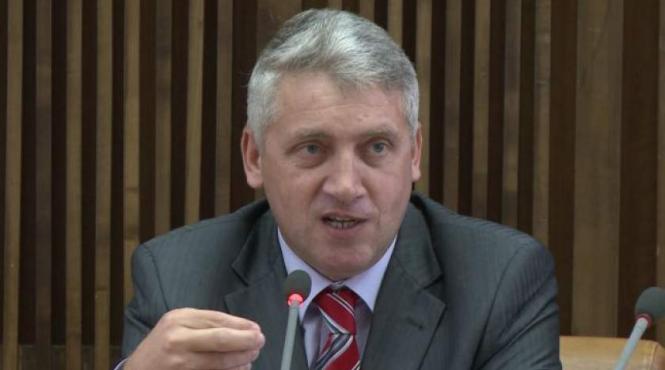 tutuianu au decis sa lase putini bani la primaria capitalei pentru ca primarul sa ramana fara influenta