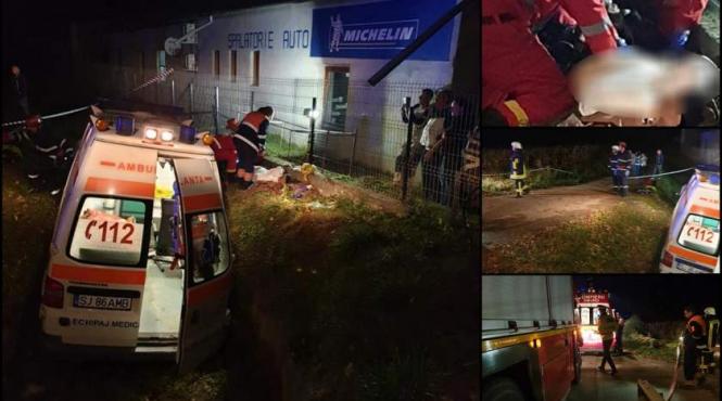 sfarsit tragic o femeie din salaj a murit dupa ce ambulanta care o transporta a intrat intr un copac