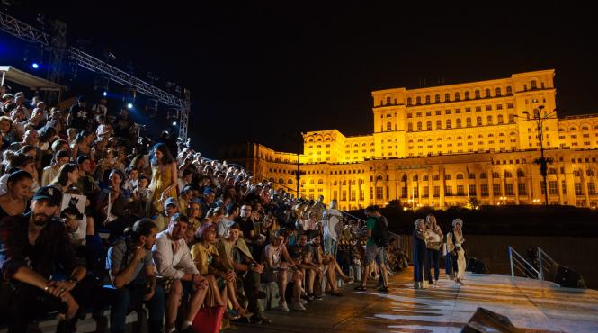 teatrul excelsior a intrat in cartea recordurilor