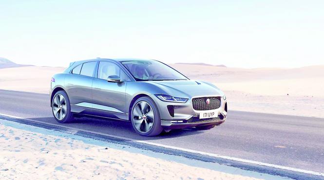 cine se lupta pentru masina anului