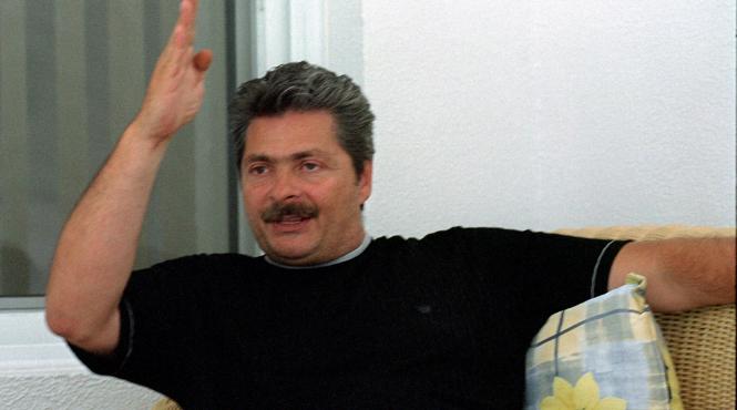 imperiul imobiliar al lui sov se intoarce impotriva stapanului