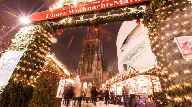 piata de craciun din ulm germania pazita de vrabii uriase antiteroriste