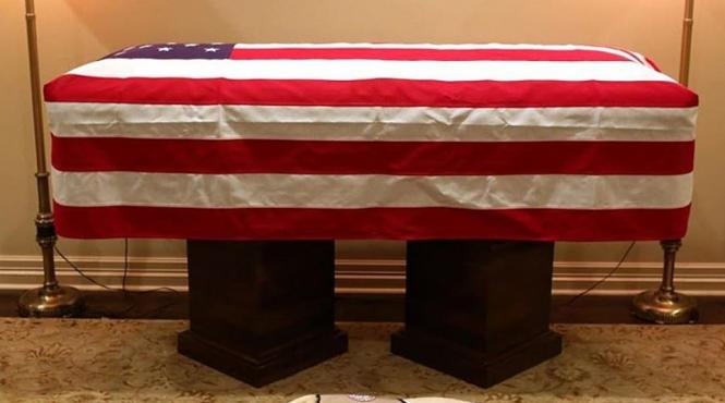 cainele lui george bush isi va insoti stapanul pe ultimul drum