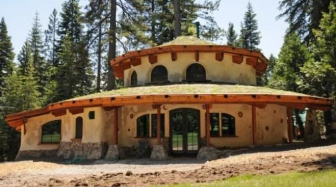 conceptul revolutionar al casei naturale ieftine si sanatoase pe care oricine si o poate permite