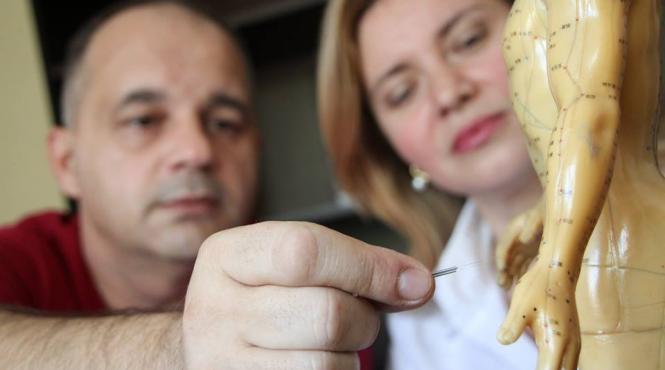 acupunctura sanatate in varf de ac ce bolii trateaza si ce efecte adverse are azi
