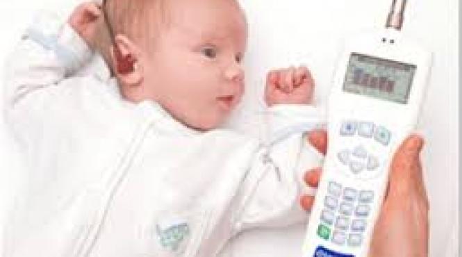 copiii nascuti in maternitatile de stat vor beneficia de control auditiv gratuit