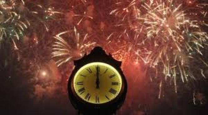 revelion centenar in piata constitutiei