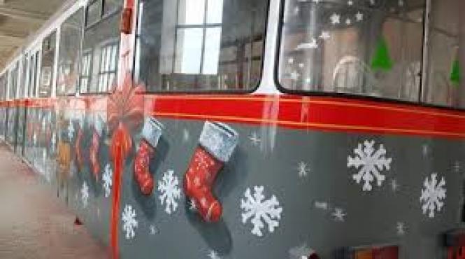 tramvaiul lui mos craciun va circula duminica prin bucuresti