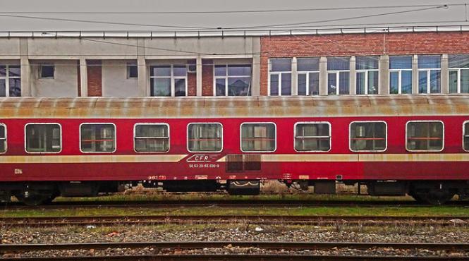 hunedoara doua vagoane in care se aflau 20 de persoane au deraiat a fost activat planul rosu de interventie