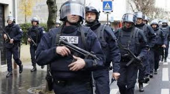 confruntari violente in tunisia dupa ce un jurnalist si a dat foc in semn de protest