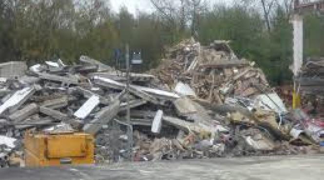 trei morti in prabusirea unui imobil de locuinte in rusia