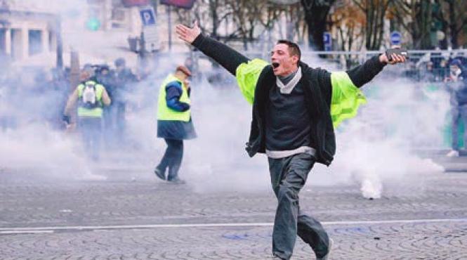 reporteri ai canalului francez de televiziune bfmtv au refuzat sa acopere actiunile vestelor galbene