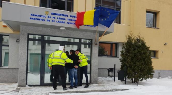 o femeie de din constanta a incercat sa isi salveze sotul beat si fara permis care a facut un accident